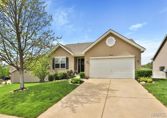 Photo 1 of Single Family Residence at 5503 Dressel Dr, Saint Charles, MO 63304 | MLS# MIS25024598 |  | Sold on 2025-06-10