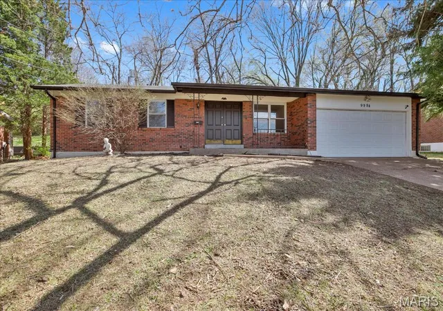 Single Family Residence at 9984 Lochiel Ln, Saint Louis, MO 63137 | MLS# MIS25024682 |  | Sold on 2025-05-28
