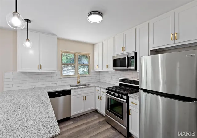 Photo 4 of Single Family Residence at 9984 Lochiel Ln, Saint Louis, MO 63137 | MLS# MIS25024682 |  | Sold on 2025-05-28