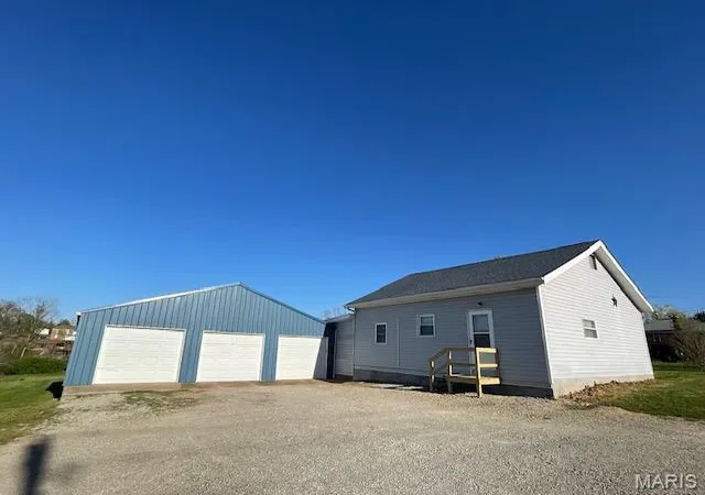 Photo 3 of Single Family Residence at 515 S Main St, Fredericktown, MO 63645 | MLS# MIS25024706 |  | Sold on 2025-09-12