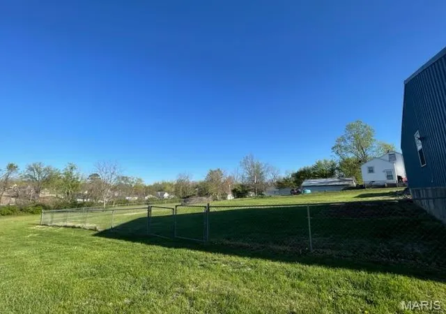 Photo 5 of Single Family Residence at 515 S Main St, Fredericktown, MO 63645 | MLS# MIS25024706 |  | Sold on 2025-09-12