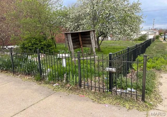 Photo 4 of Agriculture at 7601 S Broadway, Saint Louis, MO 63111 | MLS# MIS25024743 | | Sold on 2025-09-25