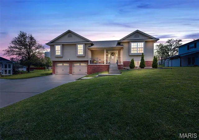 Photo 3 of Single Family Residence at 738 Jacobs Station Rd, Saint Charles, MO 63304 | MLS# MIS25024833 | | Sold on 2025-05-30