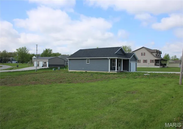 Photo 3 of Single Family Residence at 701 Lynn St, Paris, MO 65275 | MLS# MIS25024847 | | Sold on 2025-06-16