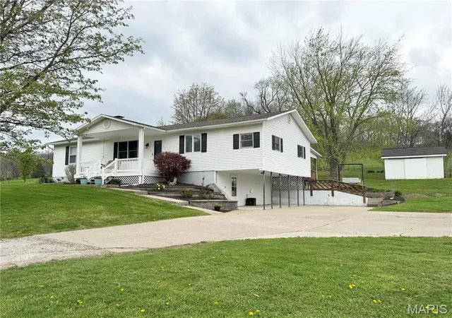 Photo 2 of Single Family Residence at 62140 Route N, New London, MO 63459 | MLS# MIS25024910 | | Sold on 2025-07-03