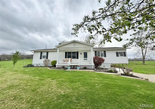 Photo 3 of Single Family Residence at 62140 Route N, New London, MO 63459 | MLS# MIS25024910 | | Sold on 2025-07-03