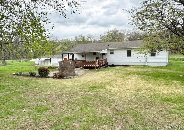 Photo 5 of Single Family Residence at 62140 Route N, New London, MO 63459 | MLS# MIS25024910 | | Sold on 2025-07-03