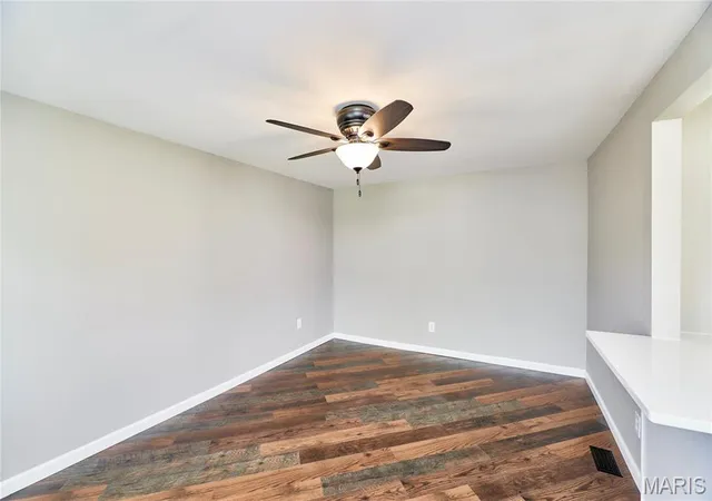 Photo 3 of Single Family Residence at 9550 Flora Ave, Saint Louis, MO 63114 | MLS# MIS25025067 | | Sold on 2025-09-17