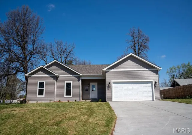 Single Family Residence at 9605 W Milton Ave, Saint Louis, MO 63114 | MLS# MIS25025080 | | Sold on 2025-08-26