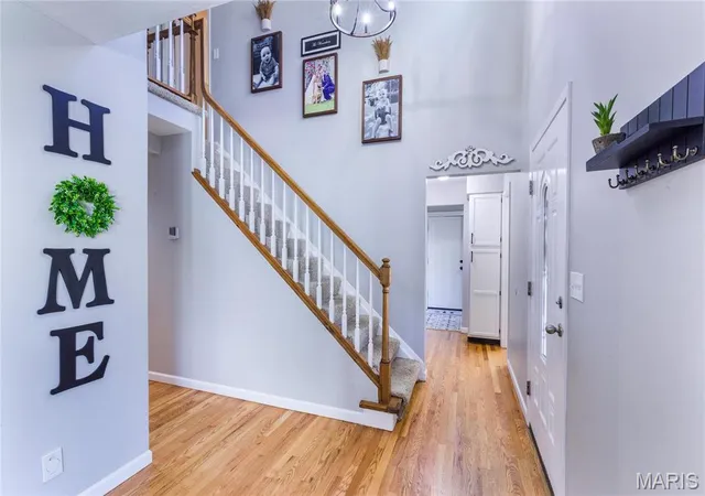 4th image of 11296 Briarstone Dr, Saint Louis, MO 63126 | MLS# MIS25025115