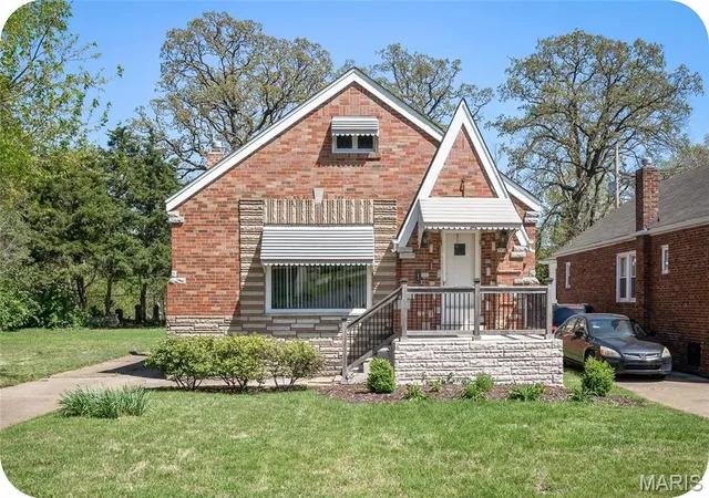 Single Family Residence at 9012 Rosemary Ave, Saint Louis, MO 63123 | MLS# MIS25025147 | | Sold on 2025-07-31