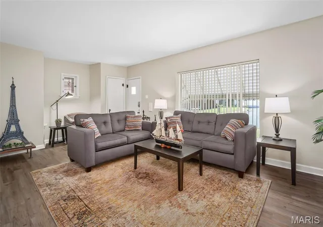 Photo 4 of Single Family Residence at 9012 Rosemary Ave, Saint Louis, MO 63123 | MLS# MIS25025147 | | Sold on 2025-07-31