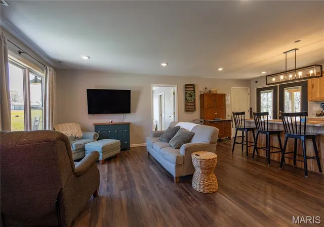 Photo 4 of Single Family Residence at 22261 Coyote Hills Dr, Center, MO 63436 | MLS# MIS25025217 | | Sold on 2025-05-30