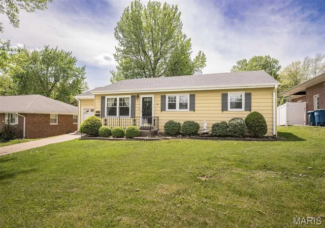 Photo 1 of Single Family Residence at 2513 Sibley St, Saint Charles, MO 63301 | MLS# MIS25025239 |  | Sold on 2025-05-29