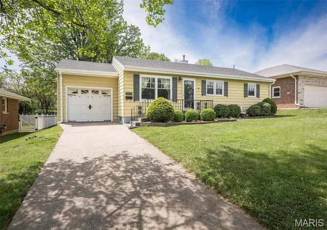 Photo 2 of Single Family Residence at 2513 Sibley St, Saint Charles, MO 63301 | MLS# MIS25025239 |  | Sold on 2025-05-29