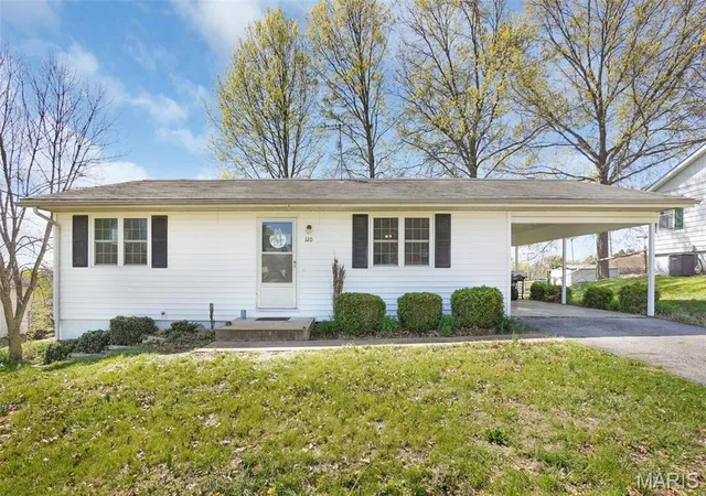 Photo 1 of Single Family Residence at 120 Melrose St, New Haven, MO 63068 | MLS# MIS25025256 | | Sold on 2025-06-05