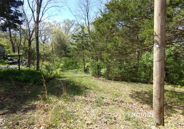 Photo 5 of Single Family Residence at 2163 Welch Dr, Hermann, MO 65041 | MLS# MIS25025362 | | Sold on 2025-08-15