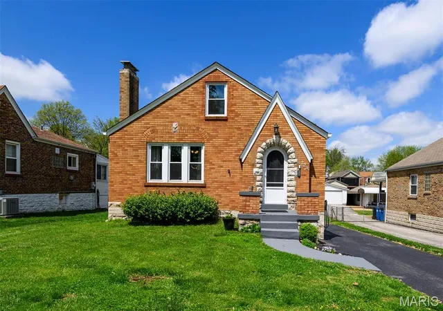 Photo 1 of Single Family Residence at 723 Reed Ave, Saint Louis, MO 63125 | MLS# MIS25025493 | | Sold on 2025-06-26