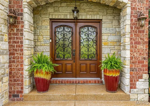 Photo 3 of Single Family Residence at 2542 Bluffwood Dr, Saint Louis, MO 63129 | MLS# MIS25025548 | | Sold on 2025-05-28