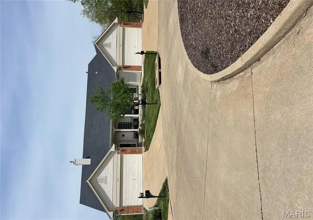 Photo 1 of Condominium at 7203 Geneva Manor Ct, Saint Louis, MO 63129 | MLS# MIS25025583 | | Sold on 2025-06-09