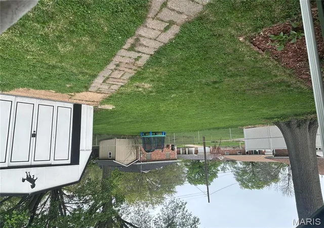 Photo 4 of Single Family Residence at 8306 Maylor Dr, Saint Louis, MO 63123 | MLS# MIS25025693 | | Sold on 2025-05-30