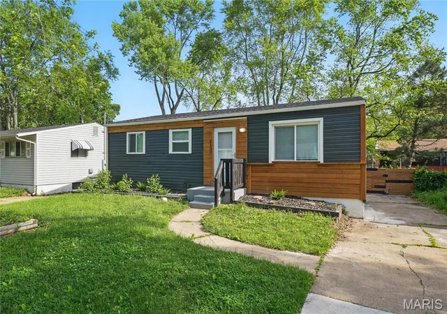 Photo 1 of Single Family Residence at 1137 Scott Ave, Saint Louis, MO 63138 | MLS# MIS25025706 |  | Sold on 2025-06-20