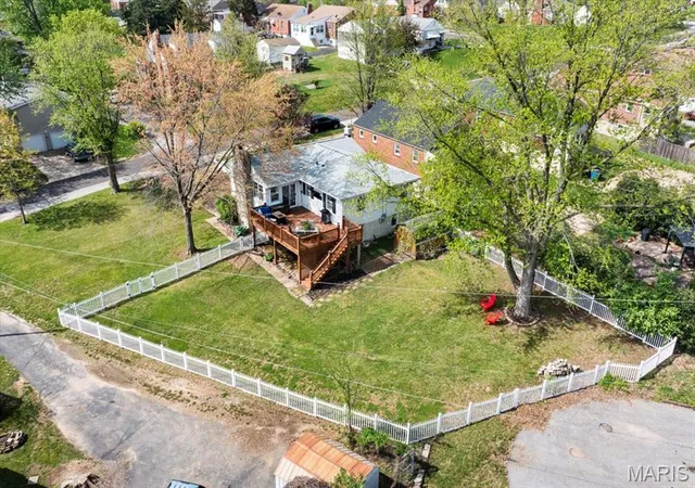 Photo 2 of Single Family Residence at 9401 Daisy Ln, Saint Louis, MO 63123 | MLS# MIS25026881 |  | Sold on 2025-05-29