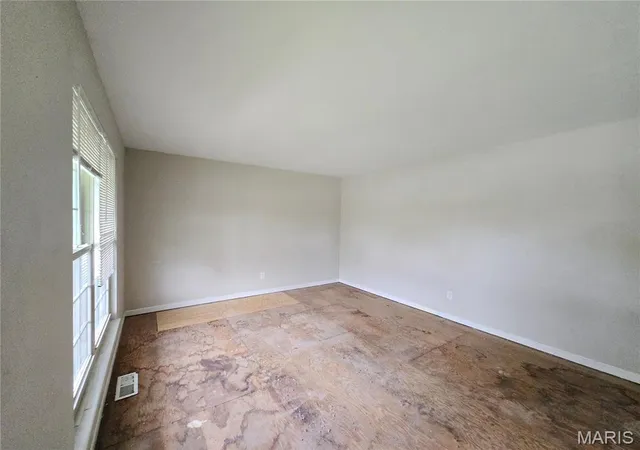 Photo 3 of Single Family Residence at 78 Country Hill Rd, Saint Peters, MO 63376 | MLS# MIS25026976 | | Sold on 2025-06-10