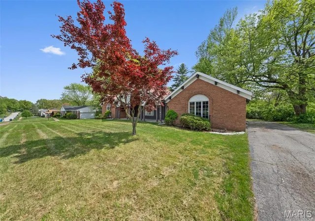 Photo 1 of Single Family Residence at 1724 Edmar Ln, Saint Louis, MO 63138 | MLS# MIS25027001 | | Sold on 2025-06-05