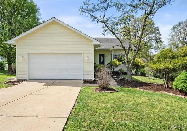 Single Family Residence at 10646 Wurdack Ave, Saint Louis, MO 63114 | MLS# MIS25027007 | | Sold on 2025-05-14