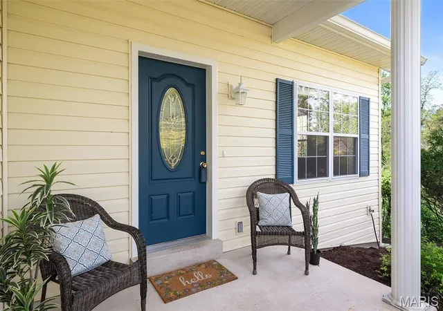 Photo 2 of Single Family Residence at 10646 Wurdack Ave, Saint Louis, MO 63114 | MLS# MIS25027007 | | Sold on 2025-05-14