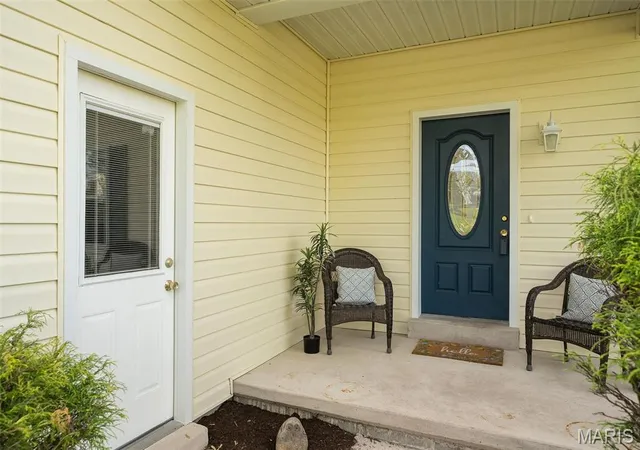 Photo 3 of Single Family Residence at 10646 Wurdack Ave, Saint Louis, MO 63114 | MLS# MIS25027007 | | Sold on 2025-05-14
