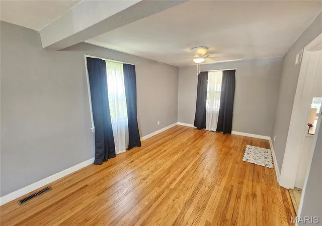 Photo 3 of Single Family Residence at 3342 Havenbrook Dr, Saint Louis, MO 63114 | MLS# MIS25027015 | | Sold on 2025-05-29