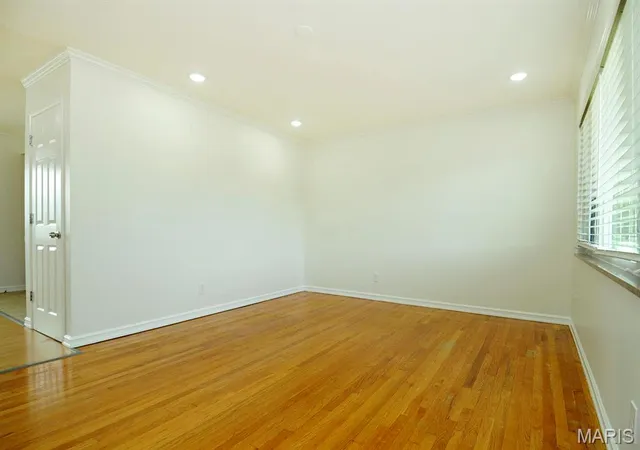 Photo 3 of Single Family Residence at 2959 Annunciation Dr, Saint Louis, MO 63125 | MLS# MIS25027058 | | Sold on 2025-12-19