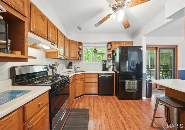 Photo 4 of Single Family Residence at 2464 Chaucer Ave, Saint Louis, MO 63114 | MLS# MIS25027119 | | Sold on 2025-06-16