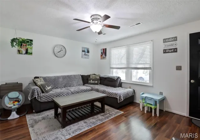 Photo 2 of Single Family Residence at 906 Marlowe St, Fredericktown, MO 63645 | MLS# MIS25027123 | | Sold on 2025-06-09
