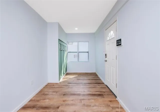 Photo 4 of Single Family Residence at 9715 Foster Ave, Saint Louis, MO 63114 | MLS# MIS25027175 | | Sold on 2025-05-28