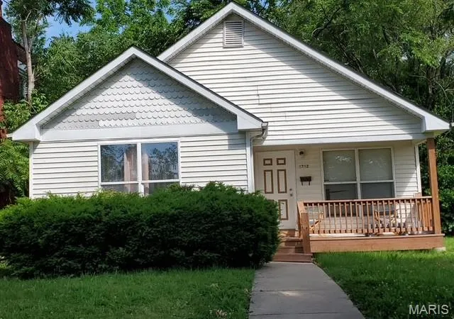 Photo 1 of Single Family Residence at 1712 Belle Glade Ave, Saint Louis, MO 63113 | MLS# MIS25027238 | | Sold on 2025-07-07