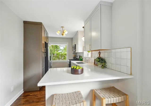 Photo 3 of Single Family Residence at 786 Chelsea Ave, Saint Louis, MO 63122 | MLS# MIS25027279 | | Sold on 2025-05-28
