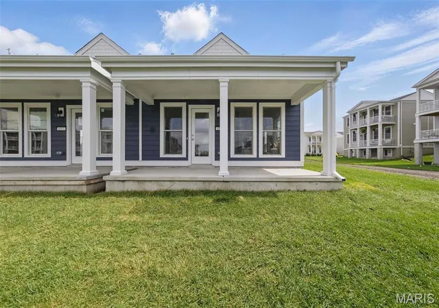 Single Family Residence at 4005 Marais Temps Clair Dr, Saint Charles, MO 63301 | MLS# MIS25027355 |  | Sold on 2025-06-04