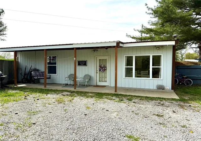 Photo 4 of Single Family Residence at 56 Berger Rd, Middletown, MO 63359 | MLS# MIS25027356 | | Sold on 2025-07-18