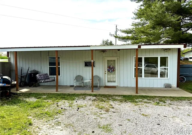 Photo 5 of Single Family Residence at 56 Berger Rd, Middletown, MO 63359 | MLS# MIS25027356 | | Sold on 2025-07-18