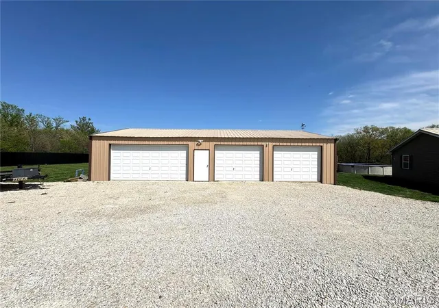 Photo 3 of Single Family Residence at 4450 Hwy 6, Maywood, MO 63454 | MLS# MIS25027491 | | Sold on 2025-05-16