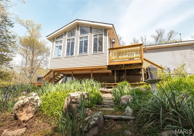 Photo 5 of Manufactured Home at 1000 Madison 9541, Fredericktown, MO 63645 | MLS# MIS25027533 |  | Sold on 2025-08-18