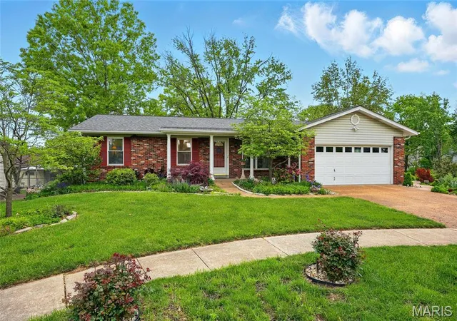 Photo 2 of Single Family Residence at 2271 Halyard Ct, Saint Louis, MO 63129 | MLS# MIS25027555 | | Sold on 2025-05-29