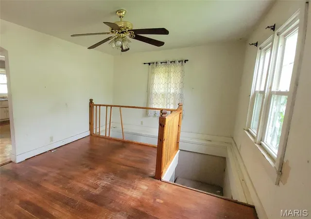 Photo 4 of Single Family Residence at 300 W Marvin Ave, Fredericktown, MO 63645 | MLS# MIS25027604 | | Sold on 2025-06-06