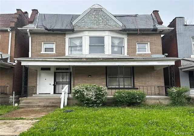 Single Family Residence at 4051 Maffitt Ave, Saint Louis, MO 63113 | MLS# MIS25027623 | | Sold on 2025-08-12