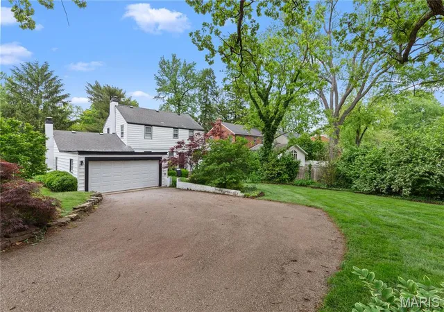 Photo 1 of Single Family Residence at 300 Gill Ave, Saint Louis, MO 63122 | MLS# MIS25027629 |  | Sold on 2025-05-28