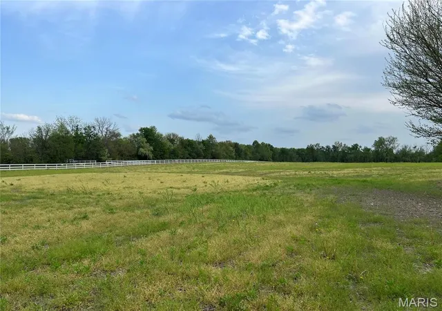 Photo 4 of Farm at 0 E Hudson, New Florence, MO 63363 | MLS# MIS25027671 | | Sold on 2025-07-03