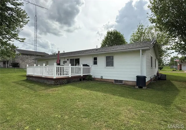 Photo 4 of Single Family Residence at 217 Williams St, Fredericktown, MO 63645 | MLS# MIS25027850 | | Sold on 2025-07-01